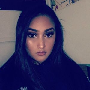 Meet your Posher, Ameera